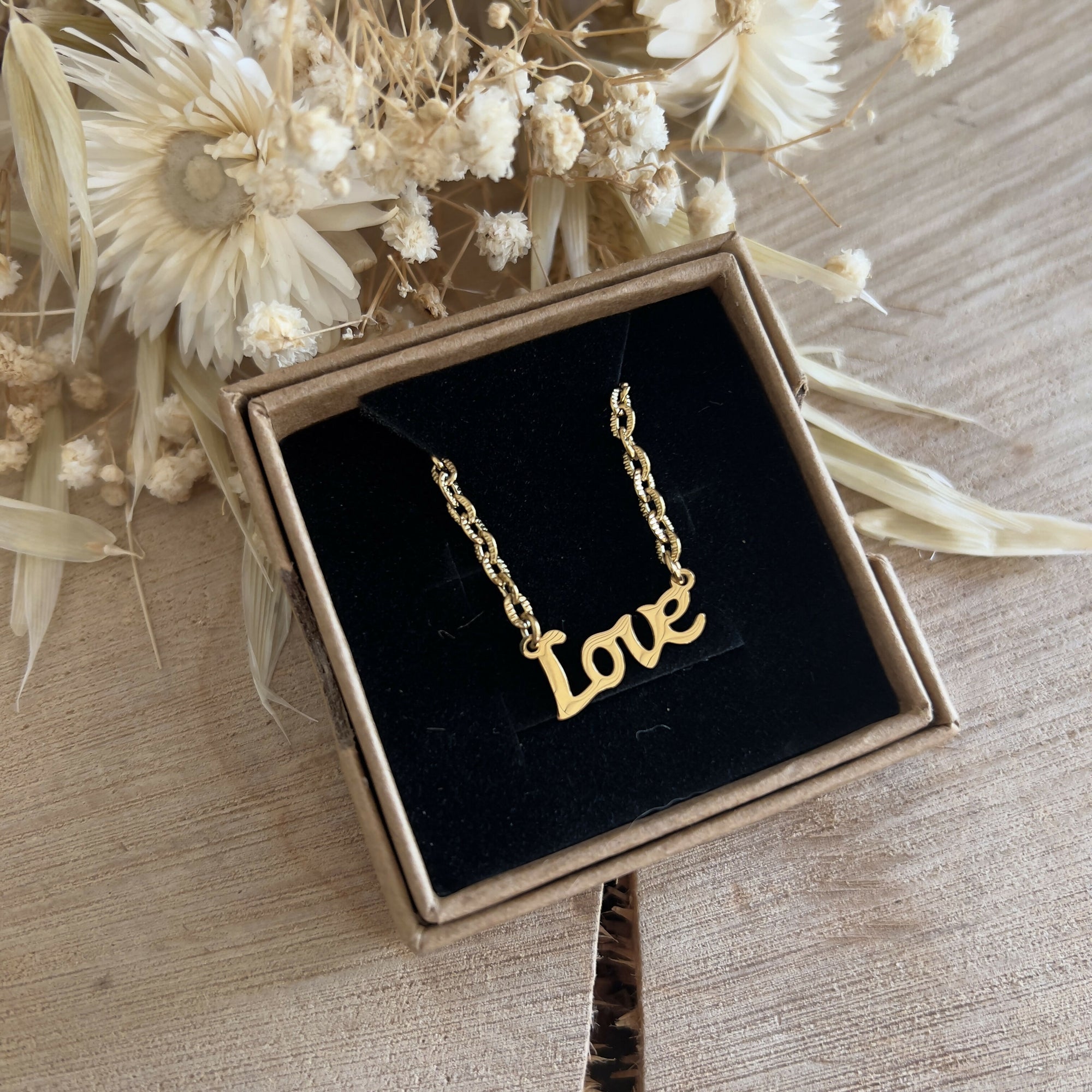 Collier love