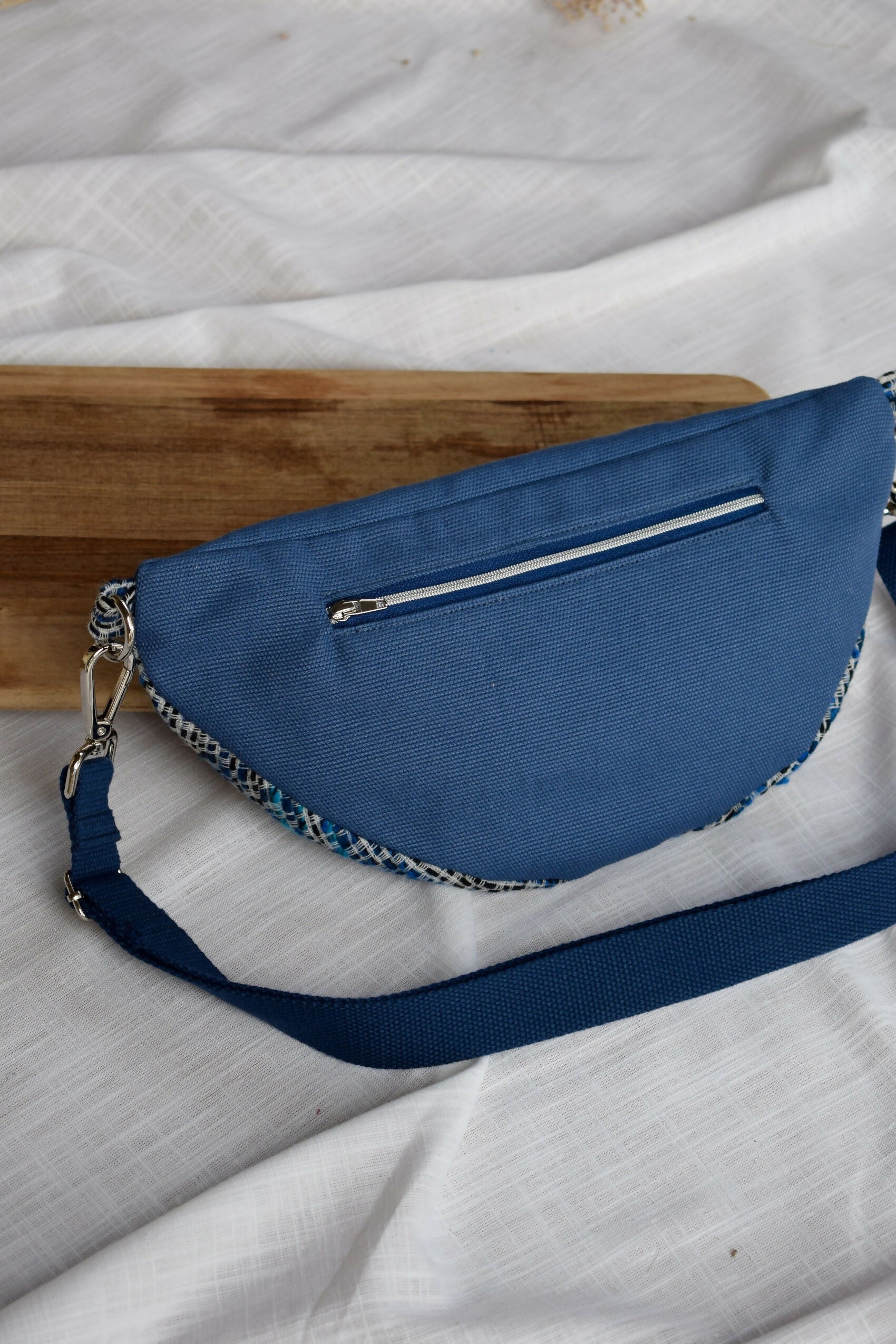 banane-bleu-marine-tweed-coton-laine-carreaux-chic-ethique-artisanale-fait-main-tendance-upcycling-2