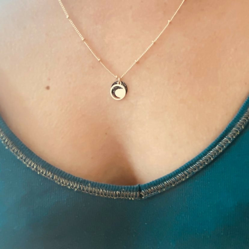 collier fleur de lune porté bis