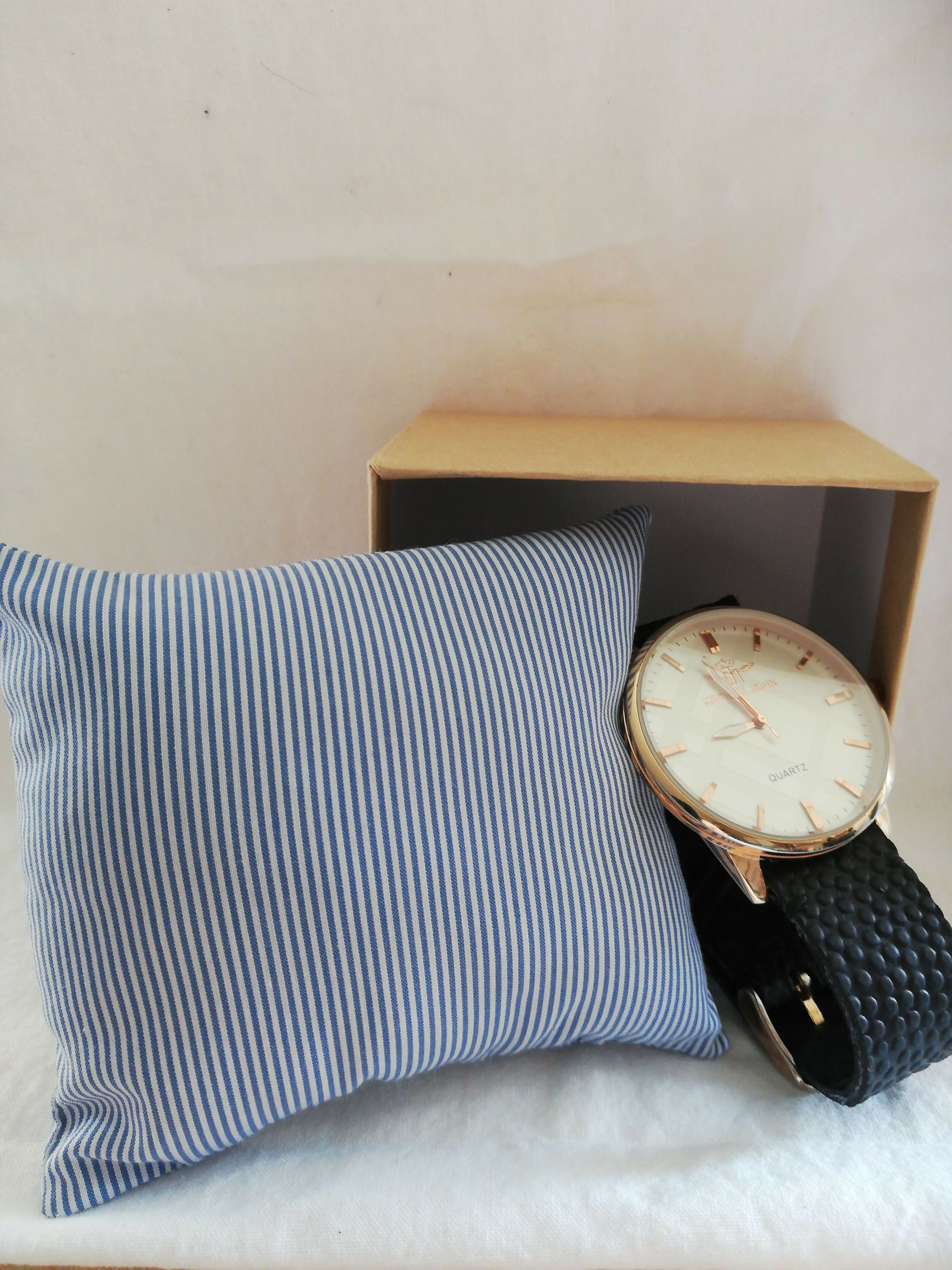 Coussin montre