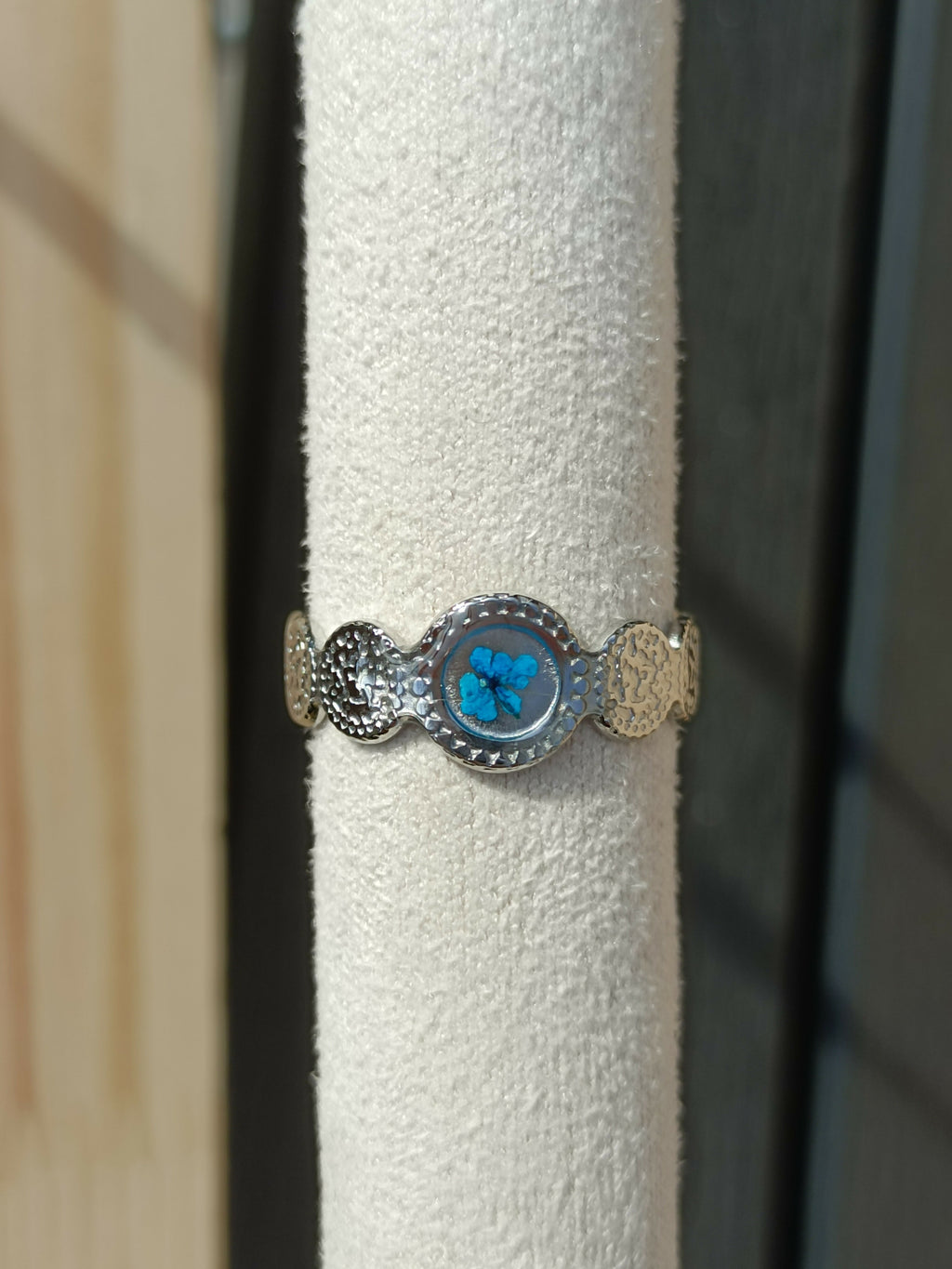 MEL/BT5 5mm Textured Ring