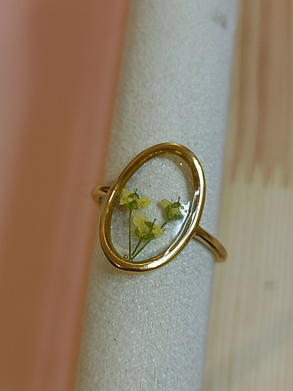 MEL/BOA Openwork Oval ring
