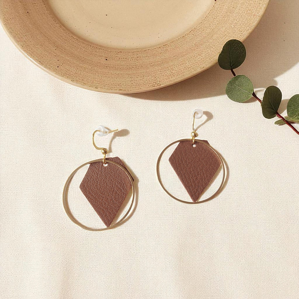 Boucles d'oreilles vegan en cuir de pomme marron, Rose