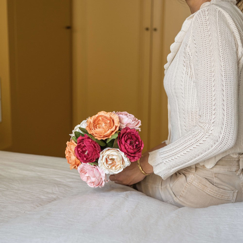 bouquet-fleurs-en-papier-flowrette-roses