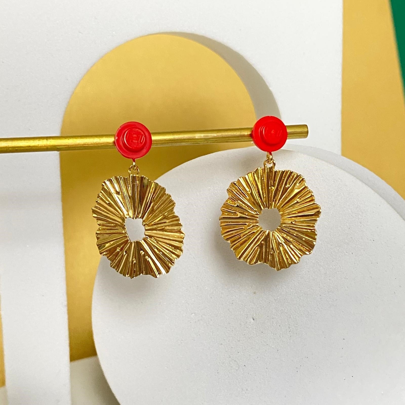 Boucles d'oreilles soleil pendantes - Les Lumineuses