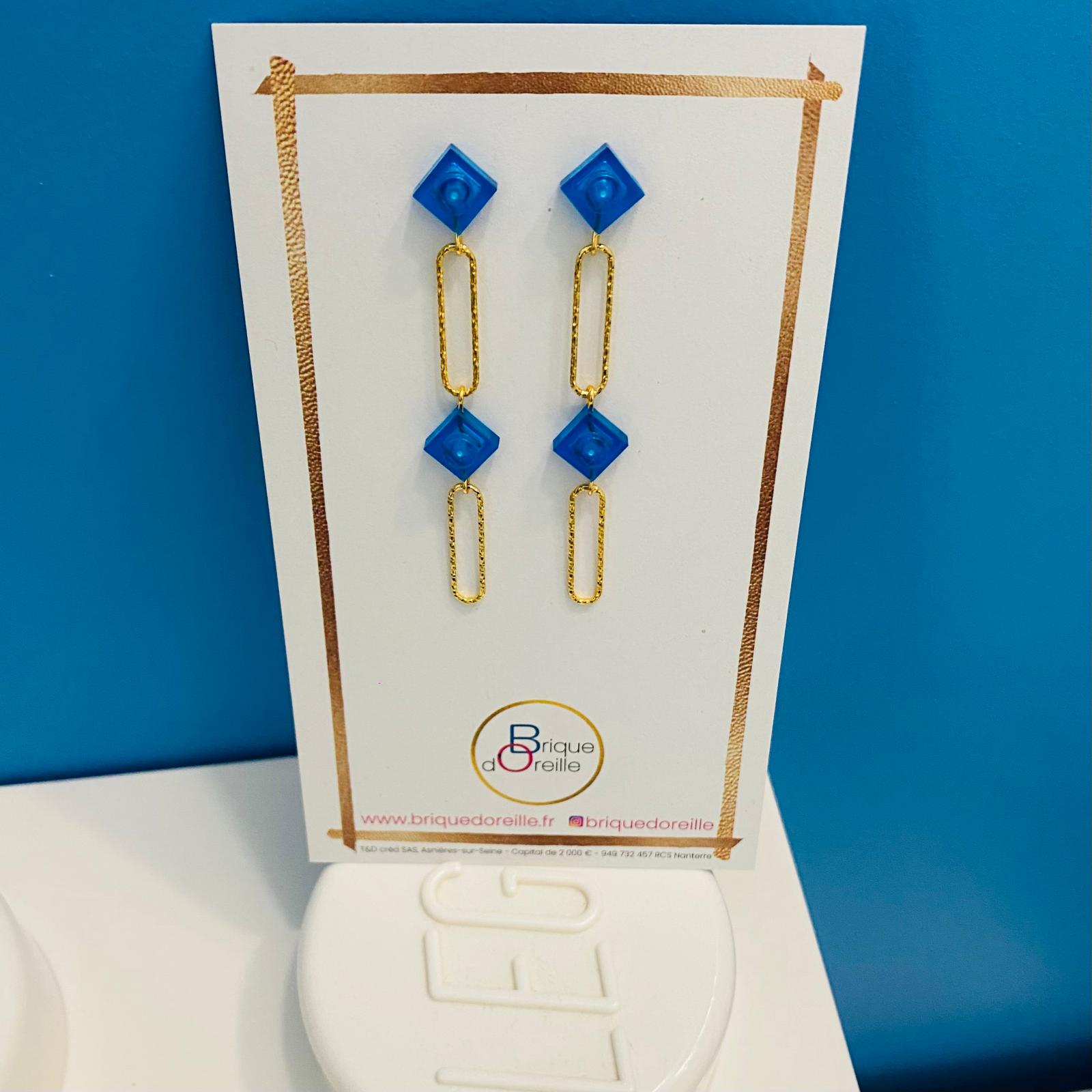 Long earrings with a Lego brick - Les Voltigeuses