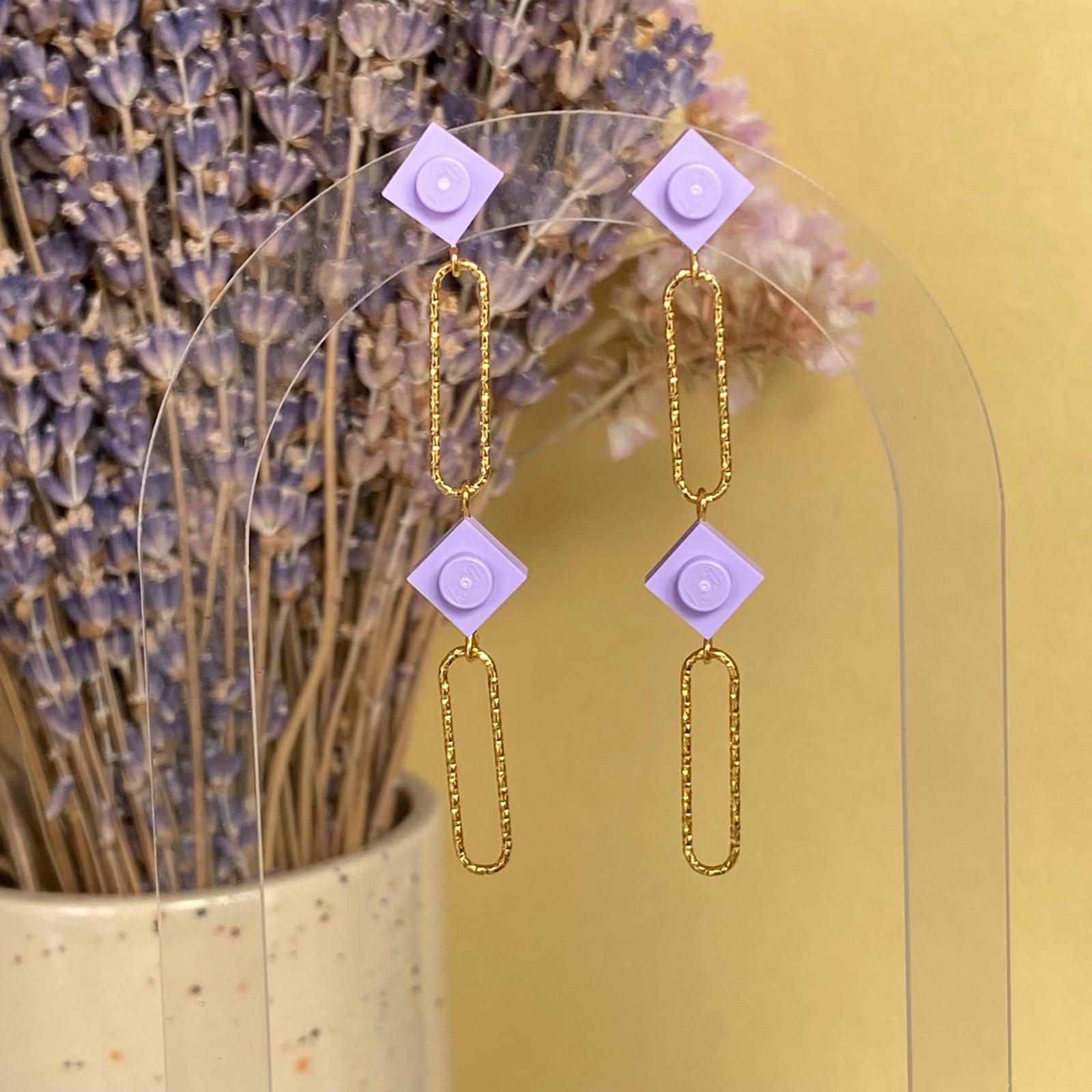 Long earrings with a Lego brick - Les Voltigeuses