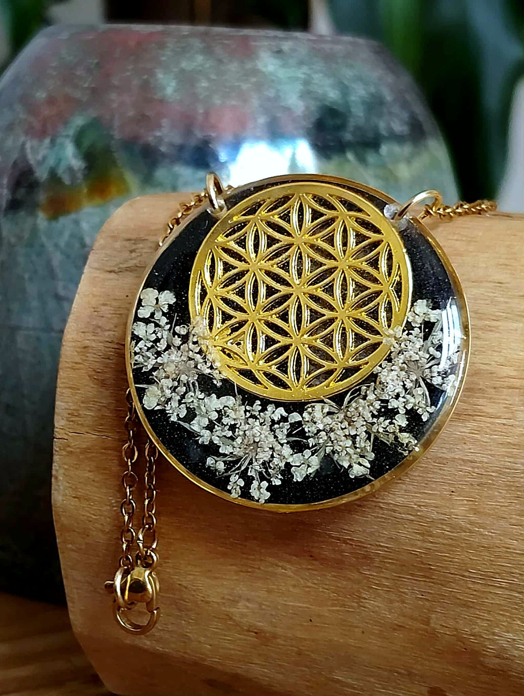 Collier, Fleur de vie, Fleur de carotte