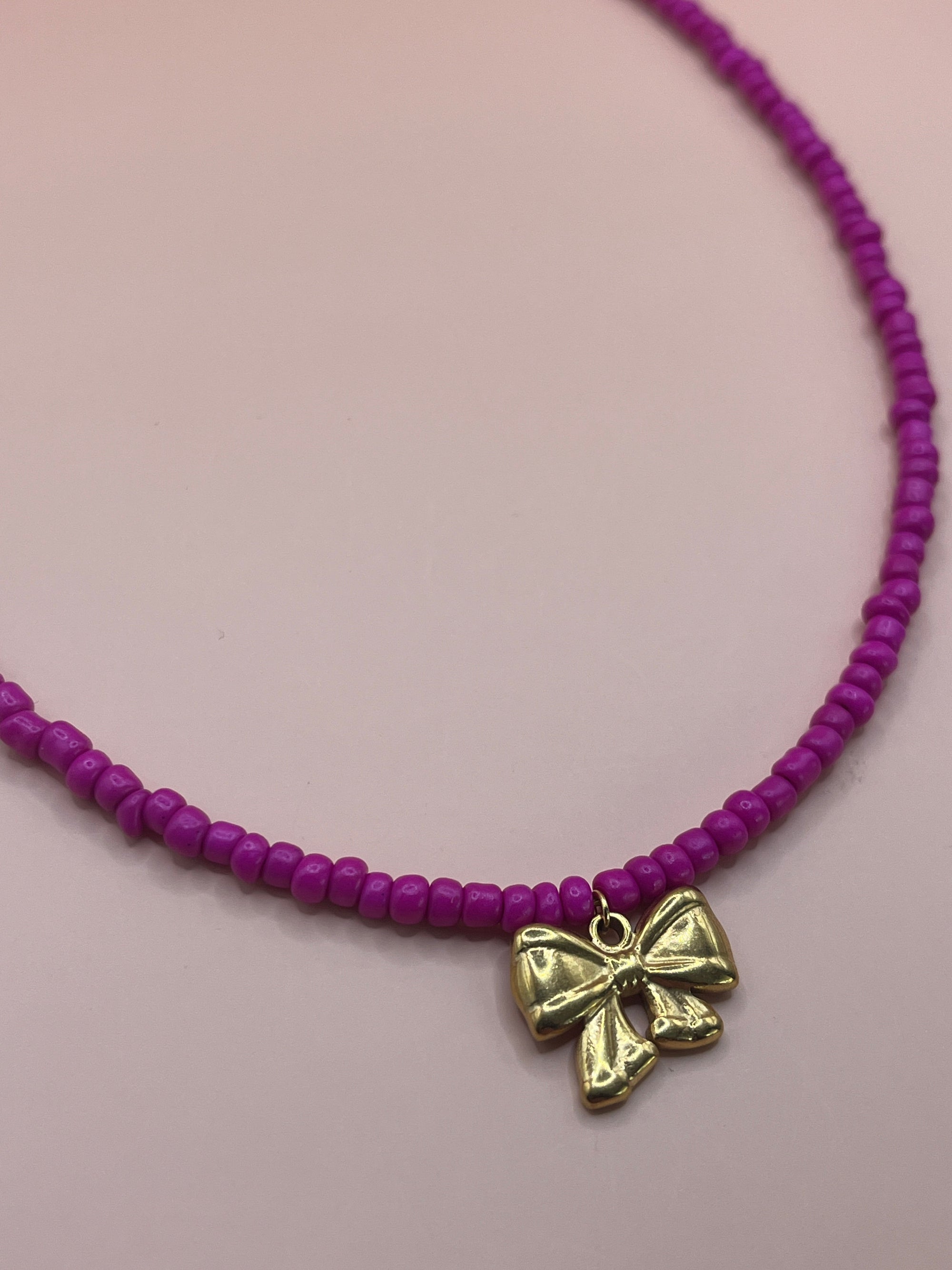 collier fuchsia tendance