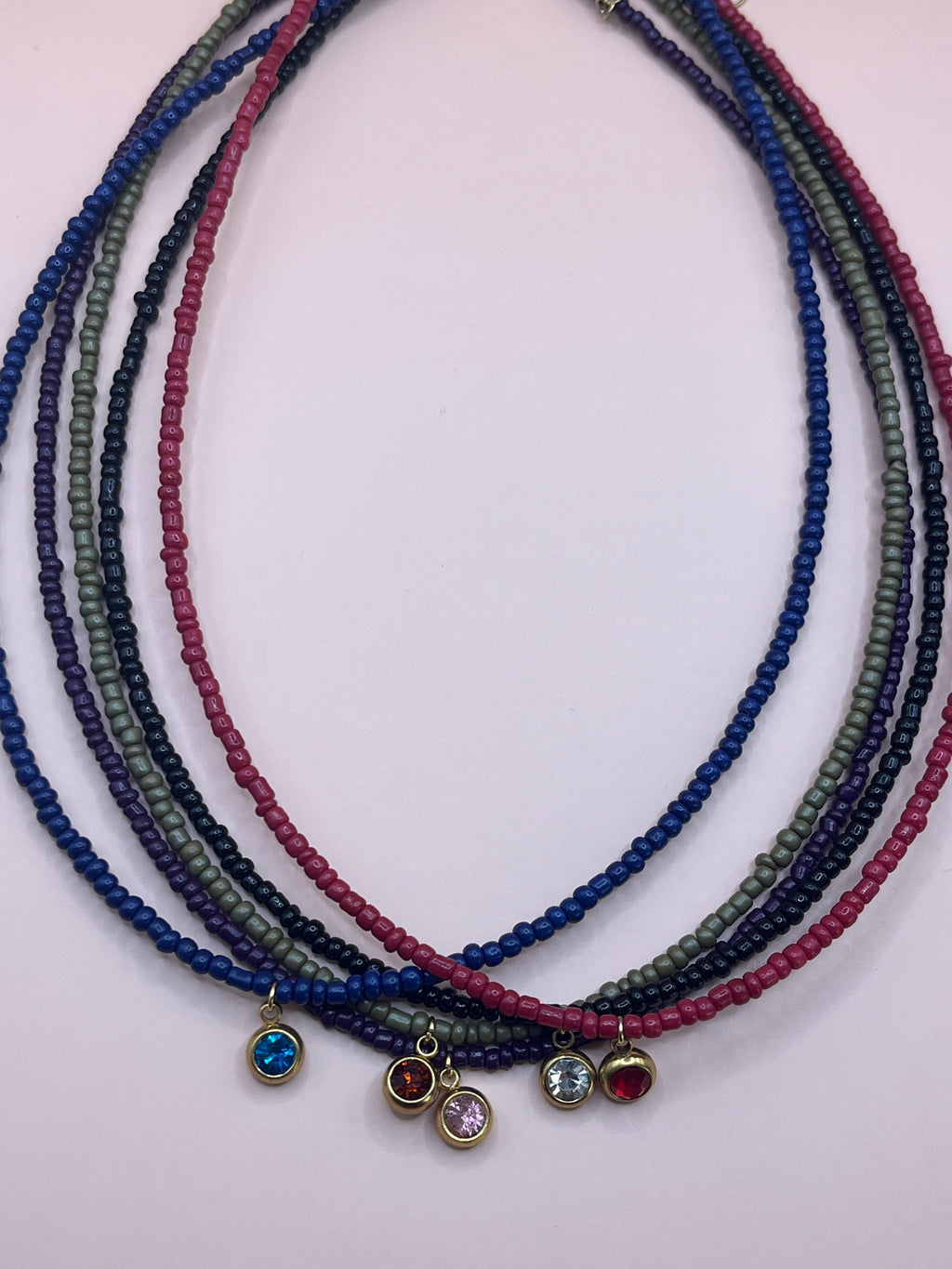collier medaillon perles tendance
