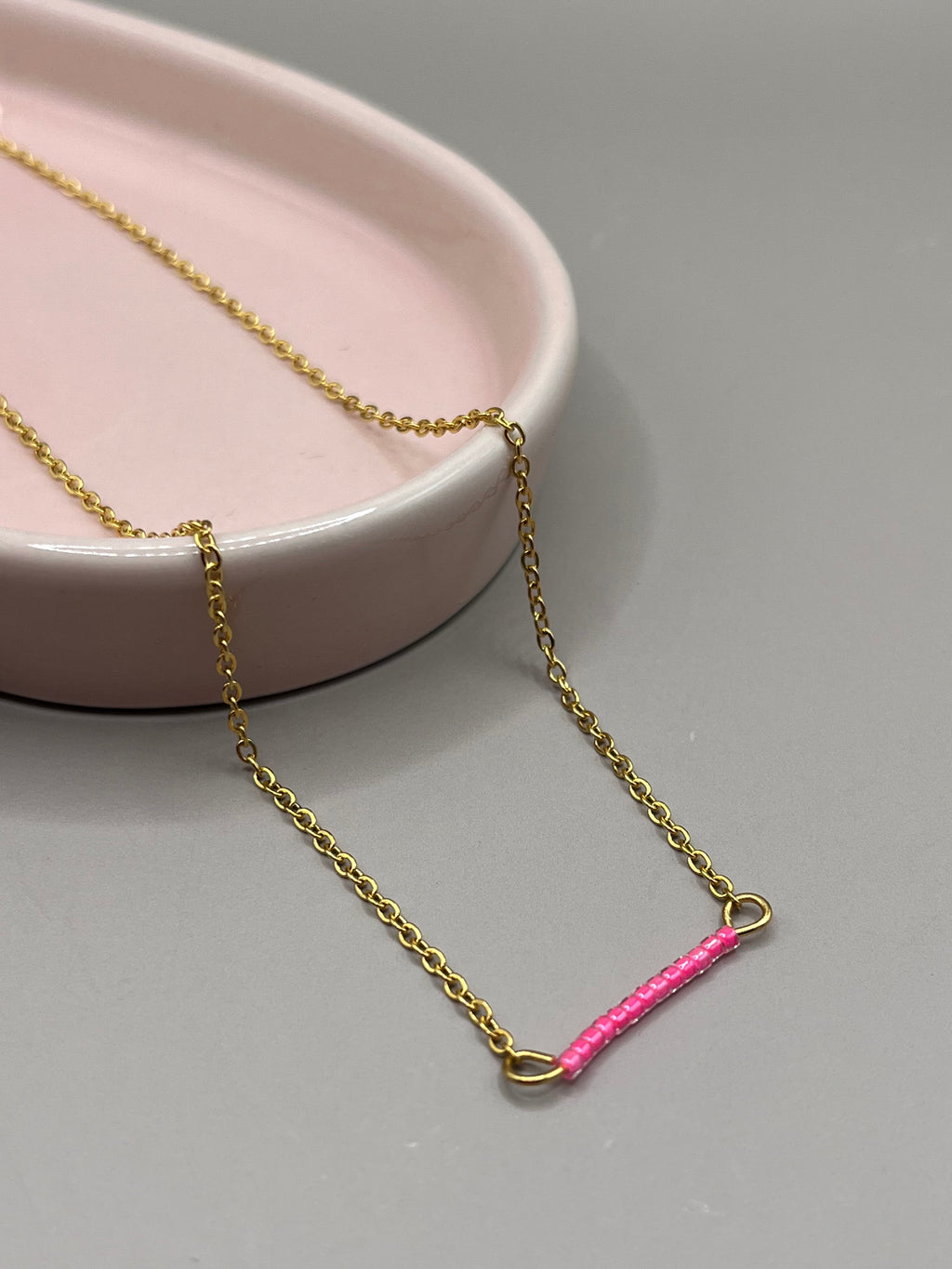 collier minimaliste dore