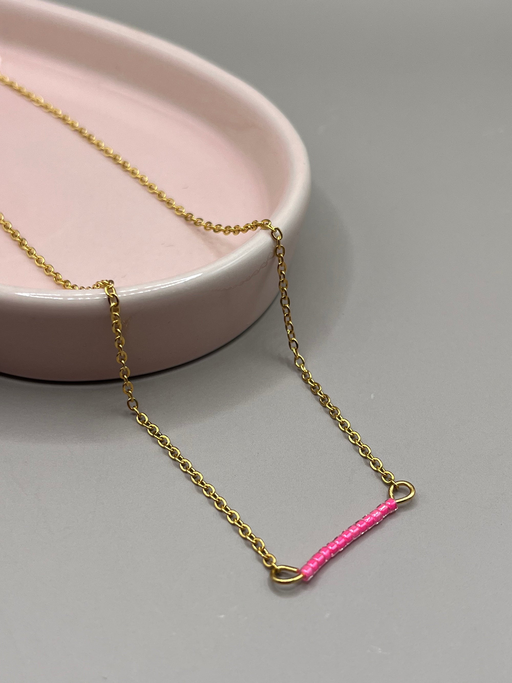 collier minimaliste dore