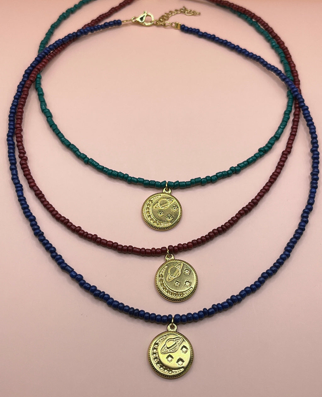collier perles planète