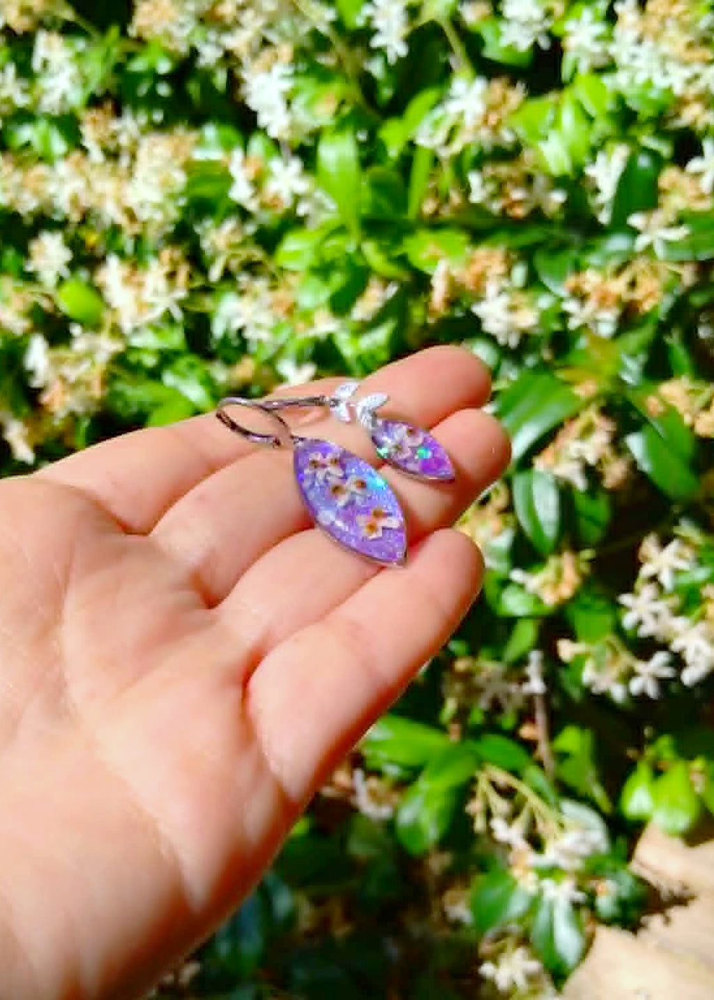 Boucles d'oreille Asymétrique Fleurs d'olivier