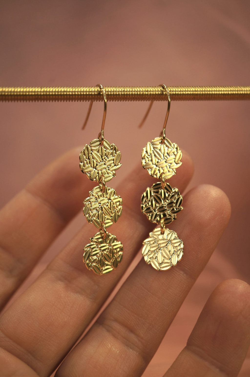 Boucles pendantes trio de cercles en laiton plaqué or ~ Aloha ~ version mini