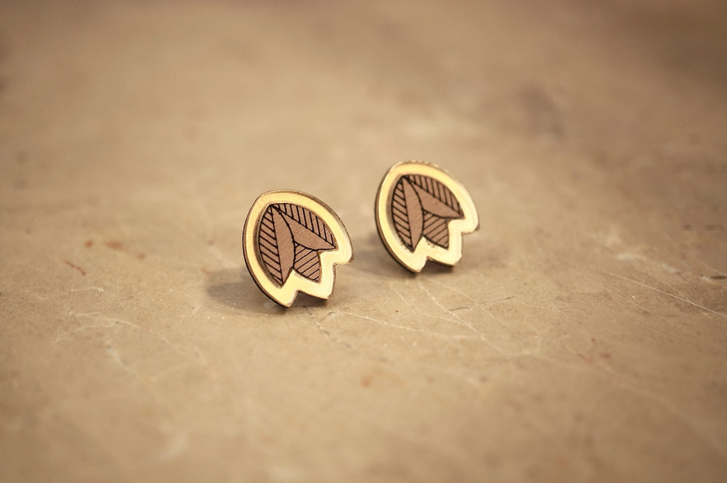 Puces d'oreilles fleurs en bois et plexiglas - Ally - or