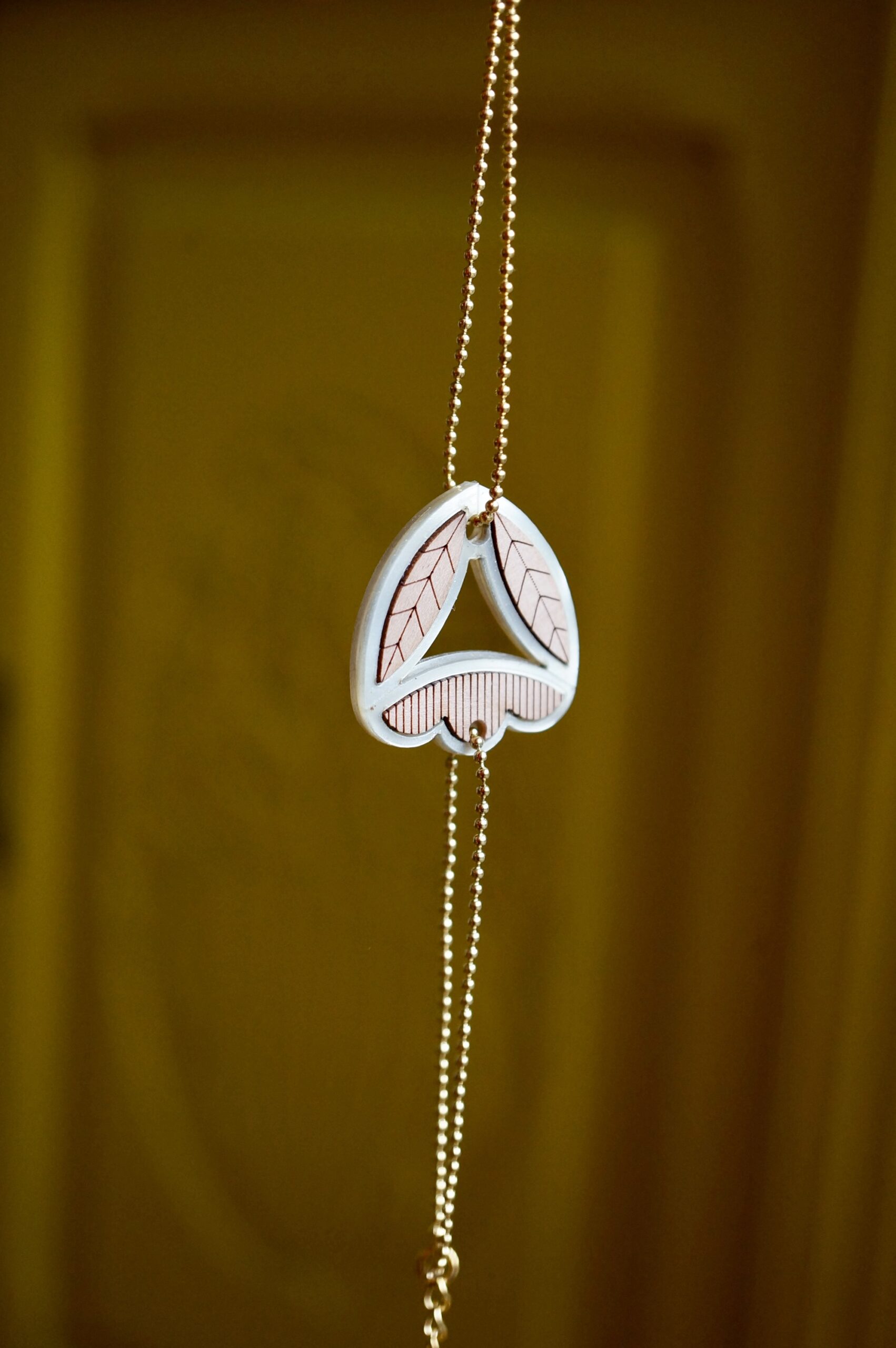 Bracelet fleur en plexiglas - Sarü - nacré