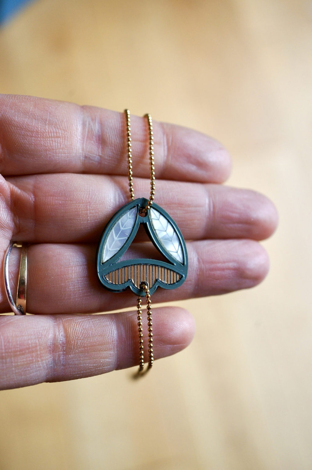 bracelet fleur en plexiglas - Sarü - vert