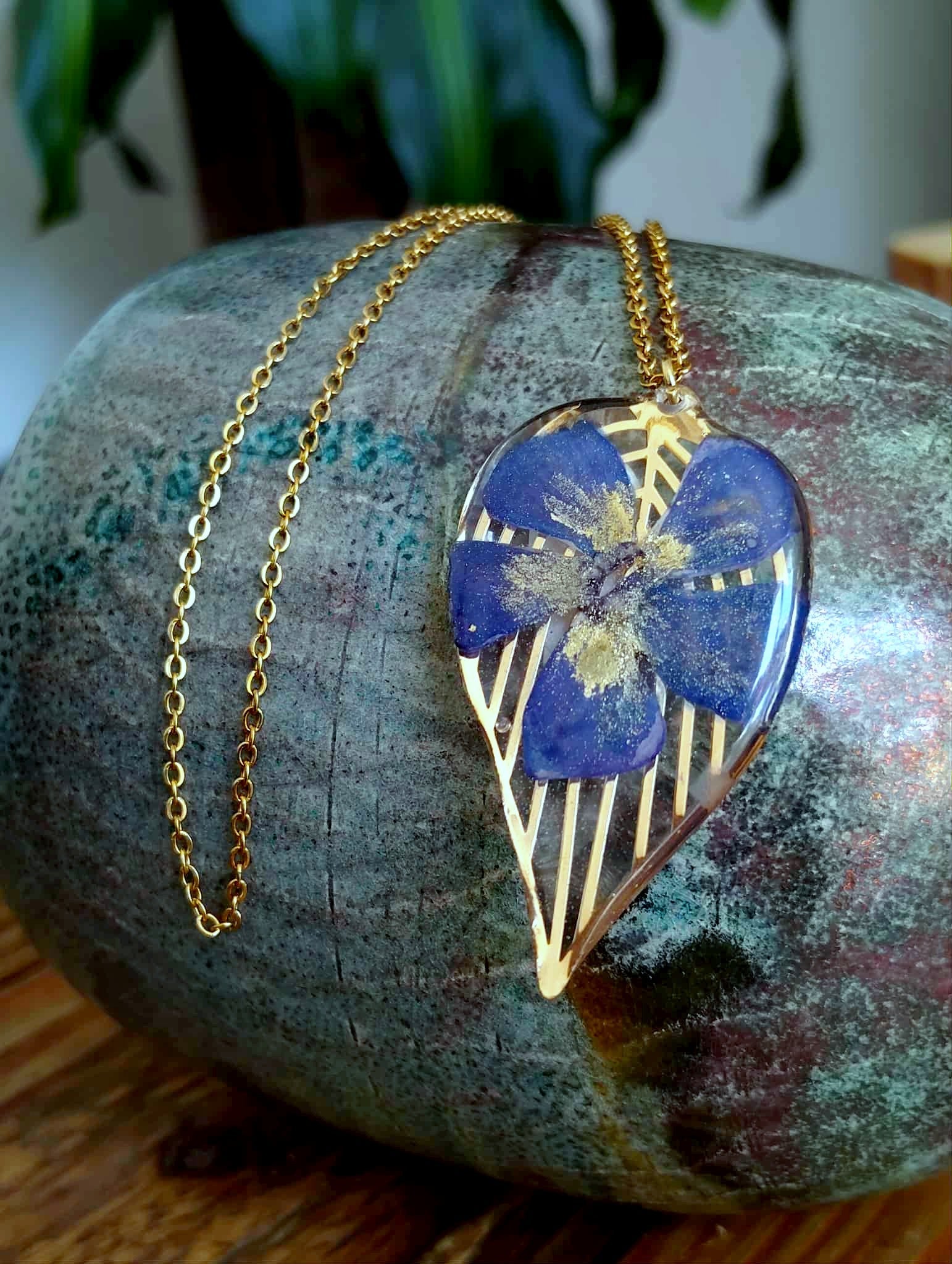 Collier, Pervenche