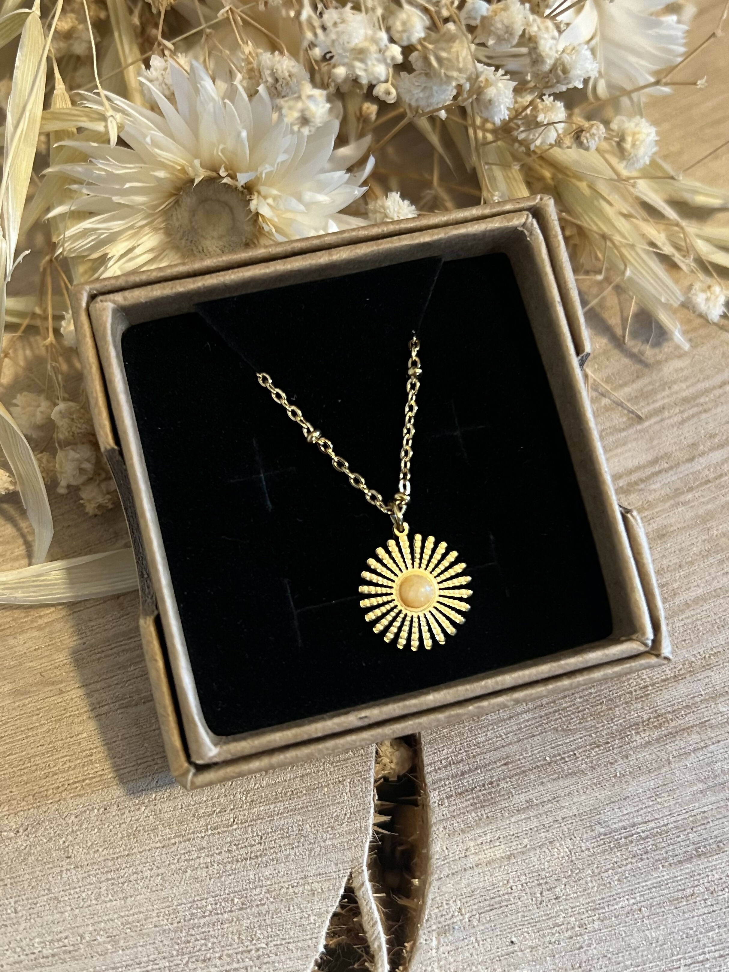 Sun necklace + orange pearl