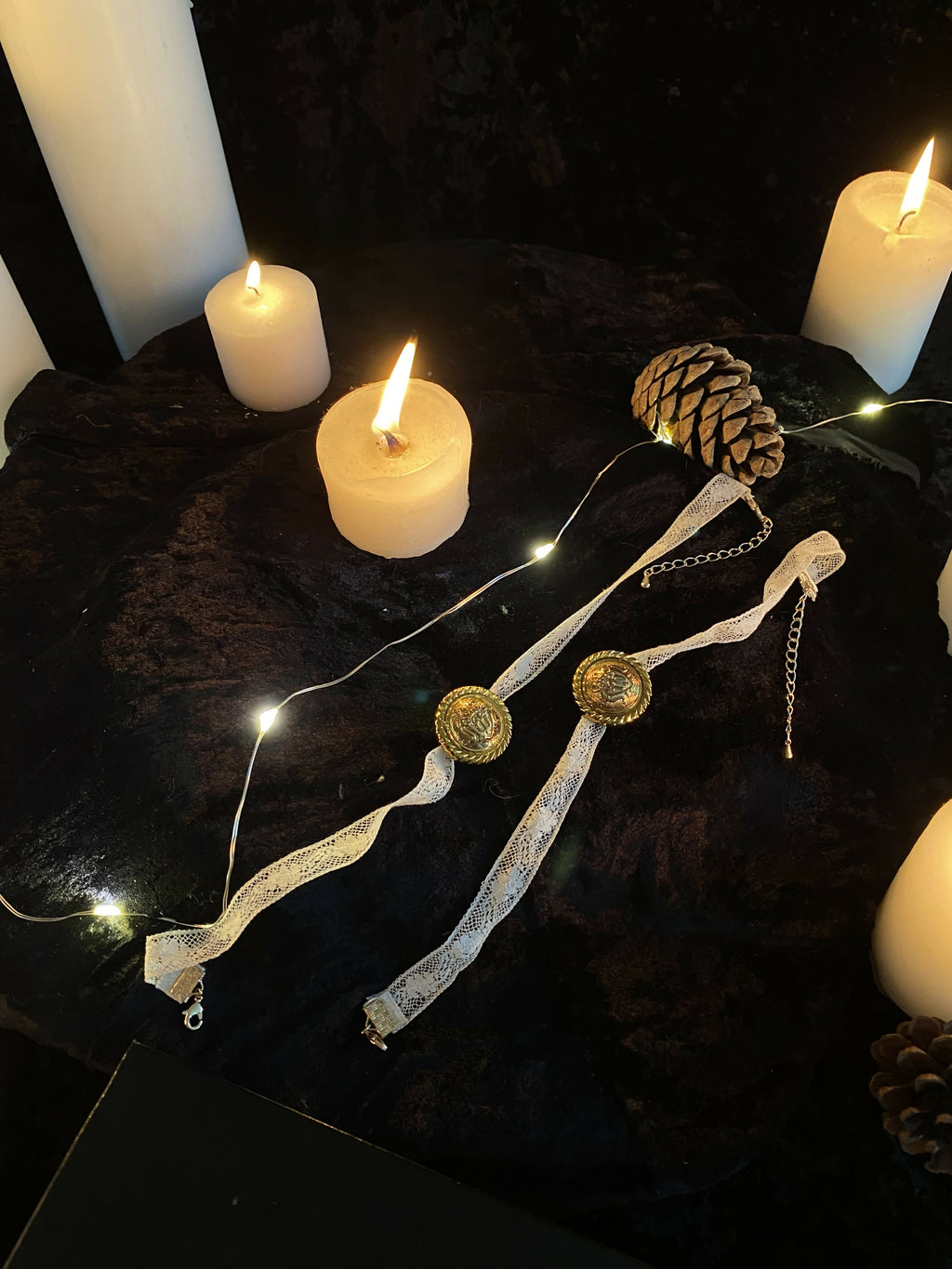 Collier choker/ras-de-cou dentelle Ivoire - Bouton Or