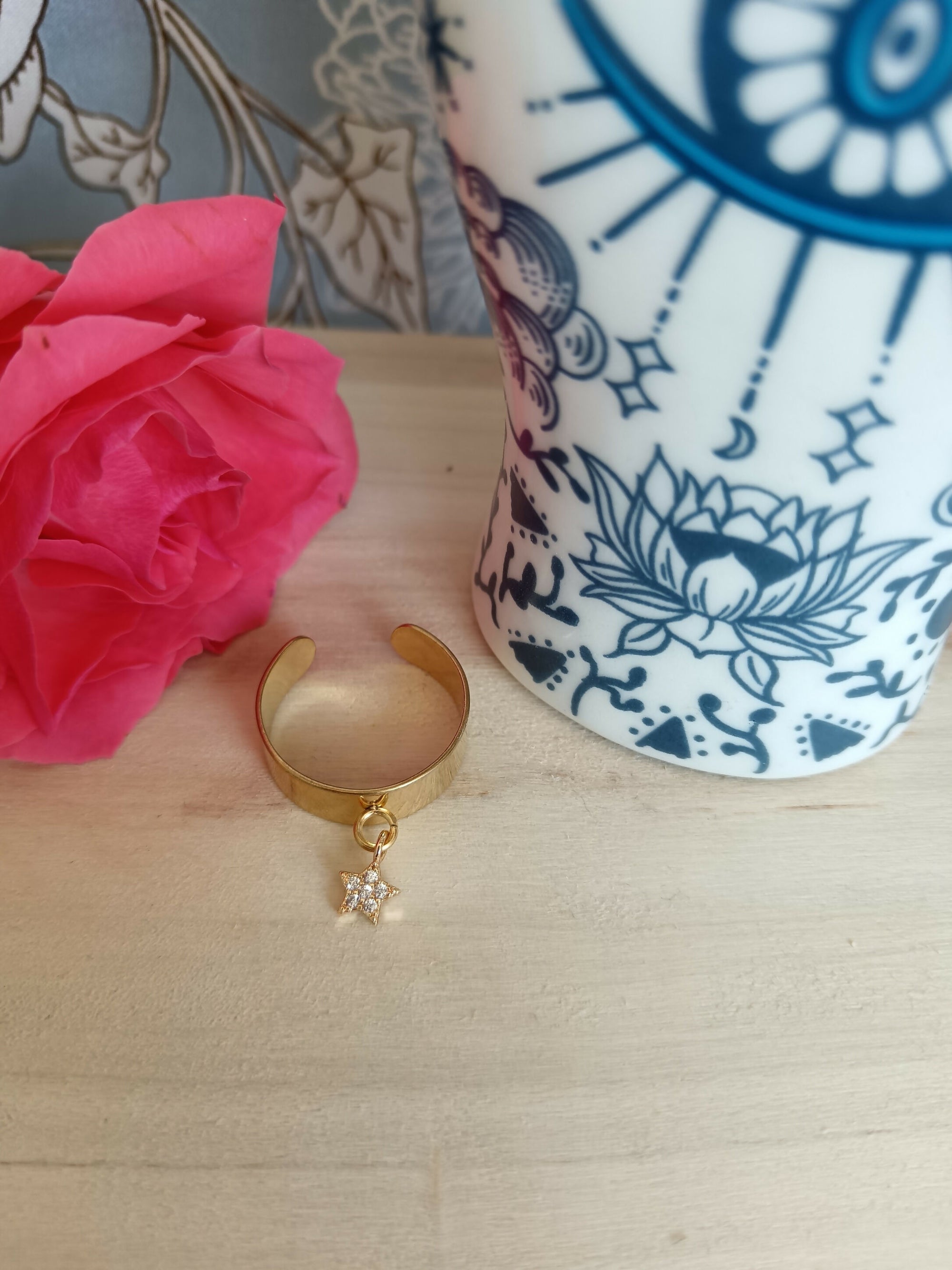bague doré fleur