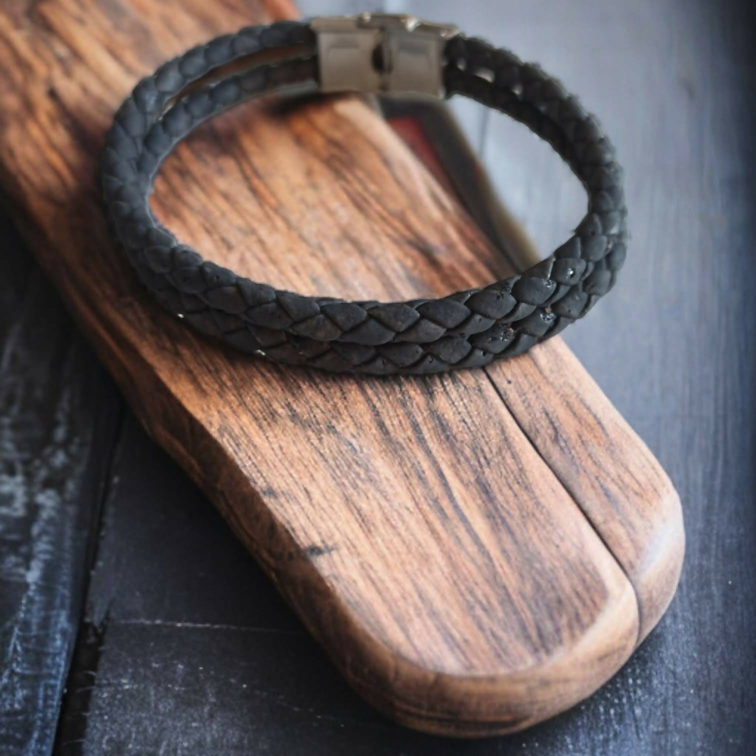 bracelet-en-liege-tresse-leo-karmyliege (7)