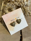 BO small golden glitter resin hearts