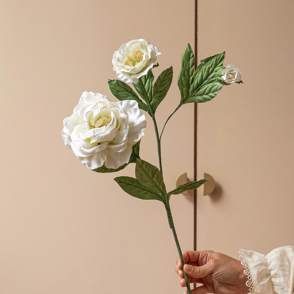 fleurs-en-papier-artisanale-rose-caroline-blanches