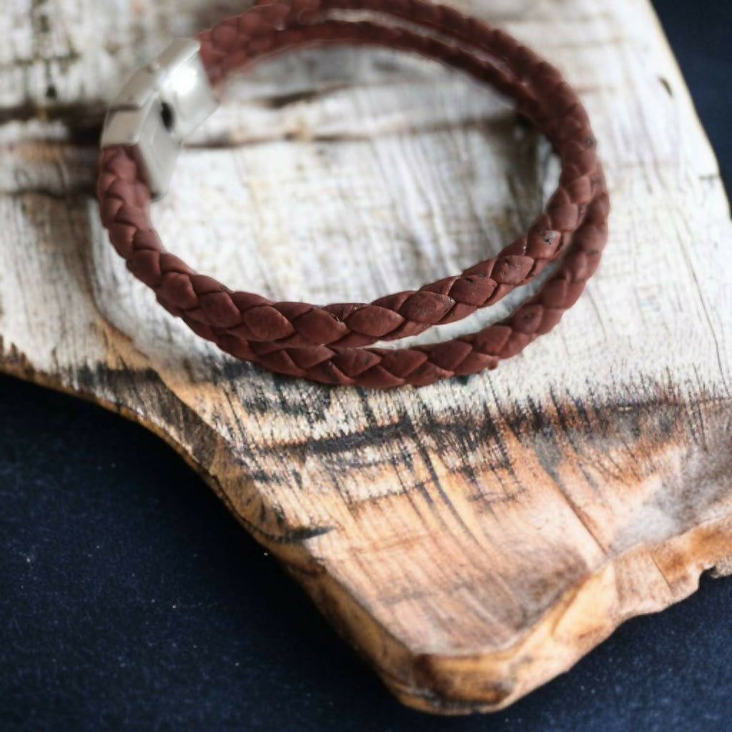bracelet-en-liege-tresse-leo-karmyliege (5)