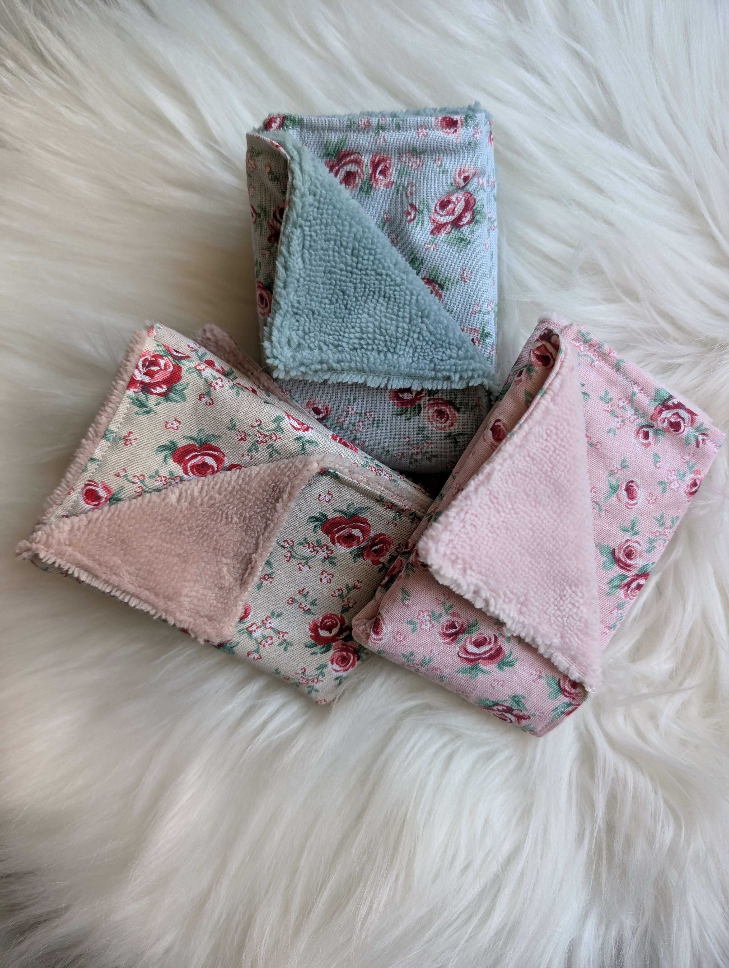SMALL SPRING TOWEL