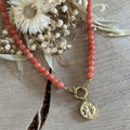 Collier corail & pendentif chance