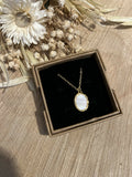 Collier long 60cm pendentif ovale nacre