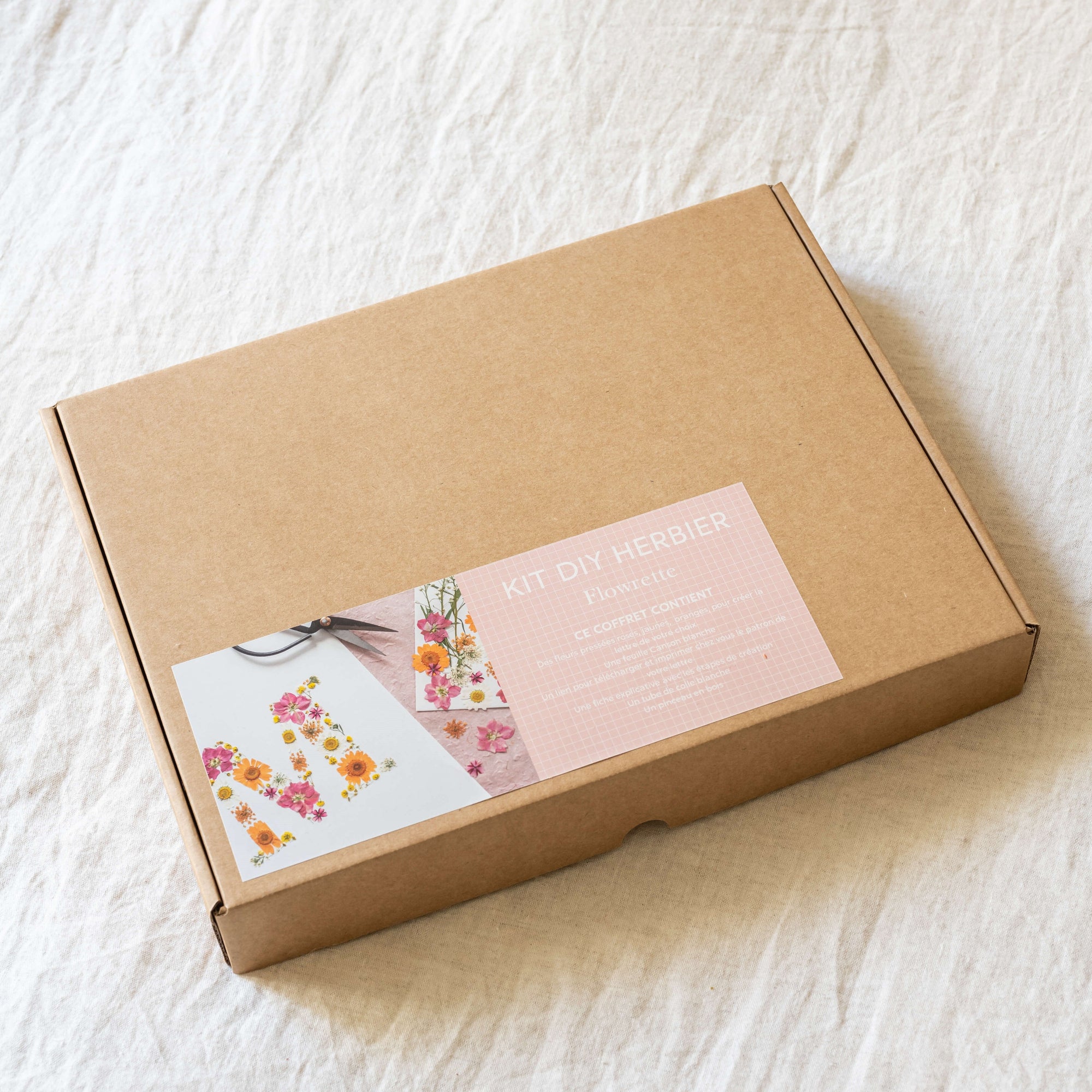 kit-diy-herbier-rose-fleurs-sechee-flowrette