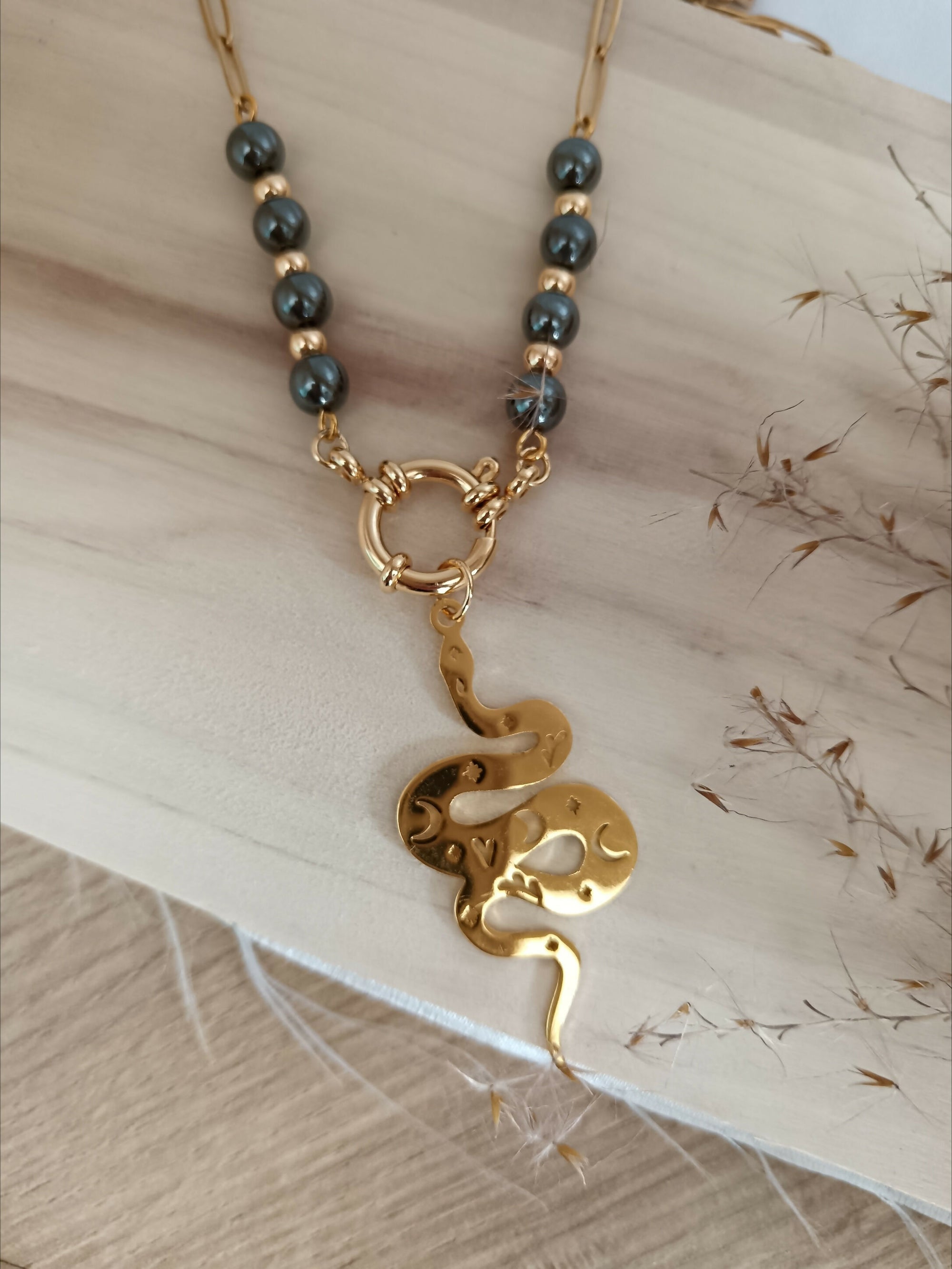 collier fermoir snake