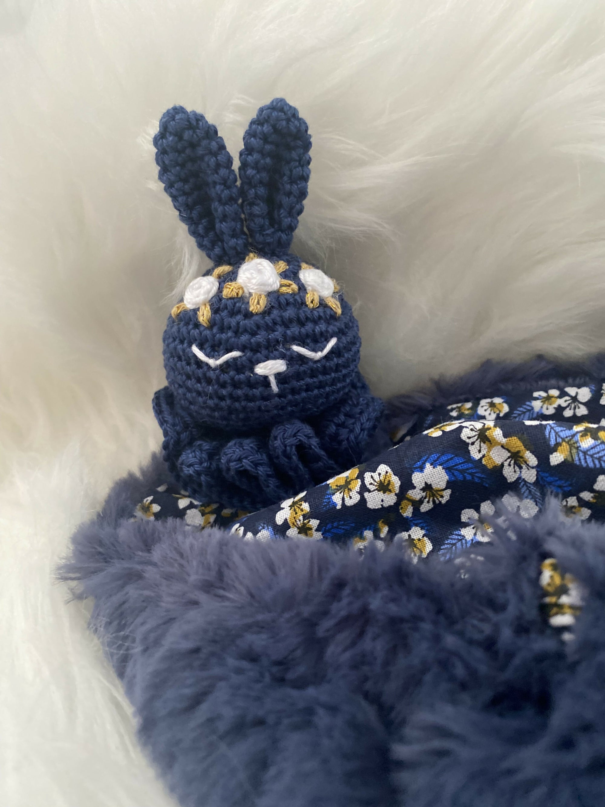 LAPINBLEUFLEURS3