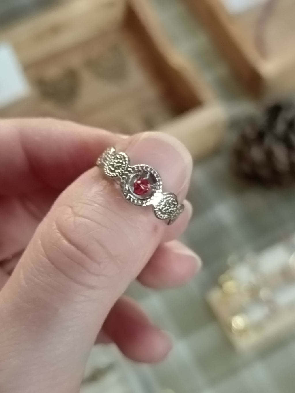 MEL/BT5 5mm Textured Ring