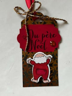 Etiquette cadeau Père Noël en pyjama