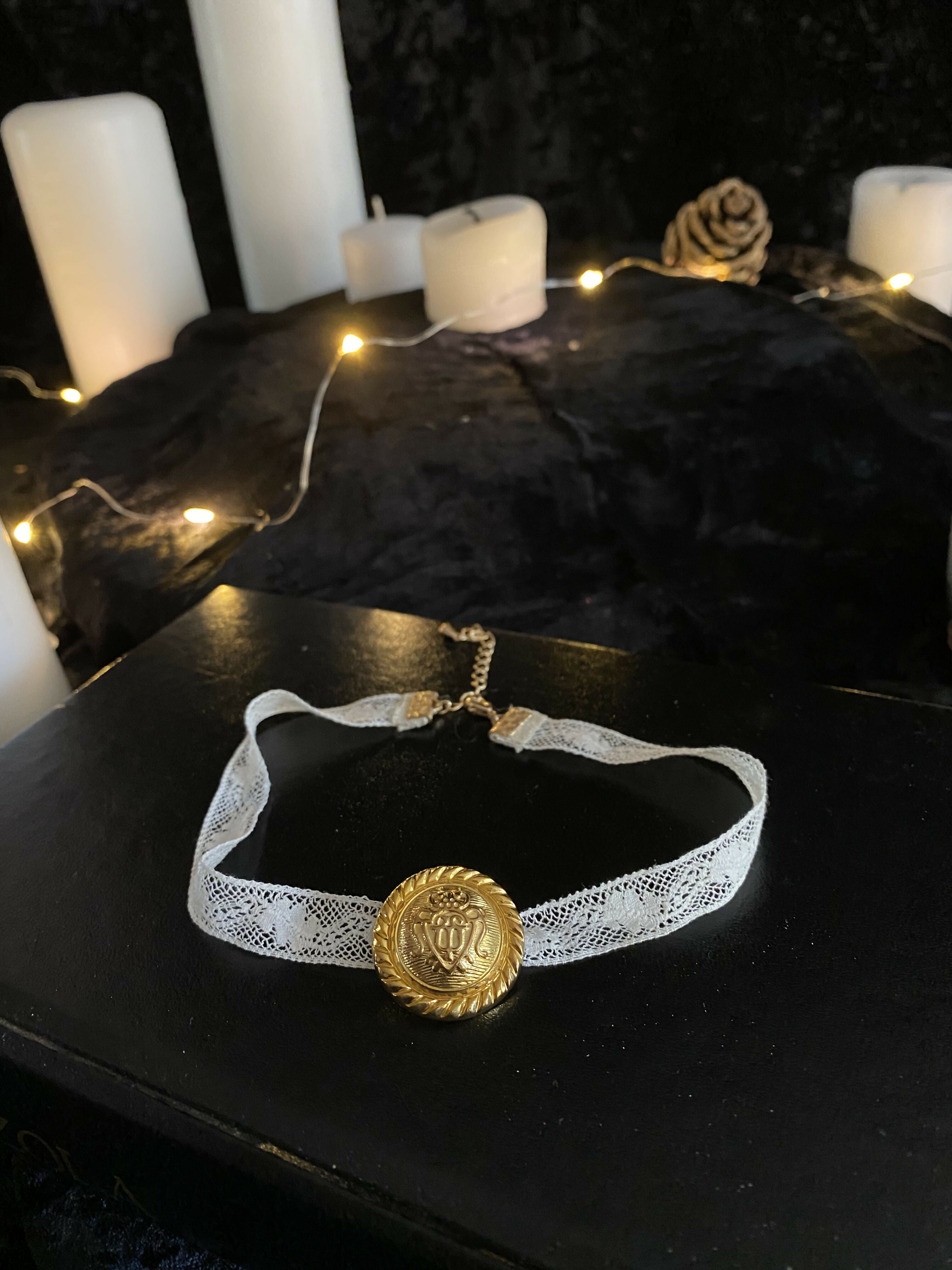 Ivory lace choker necklace - Gold button