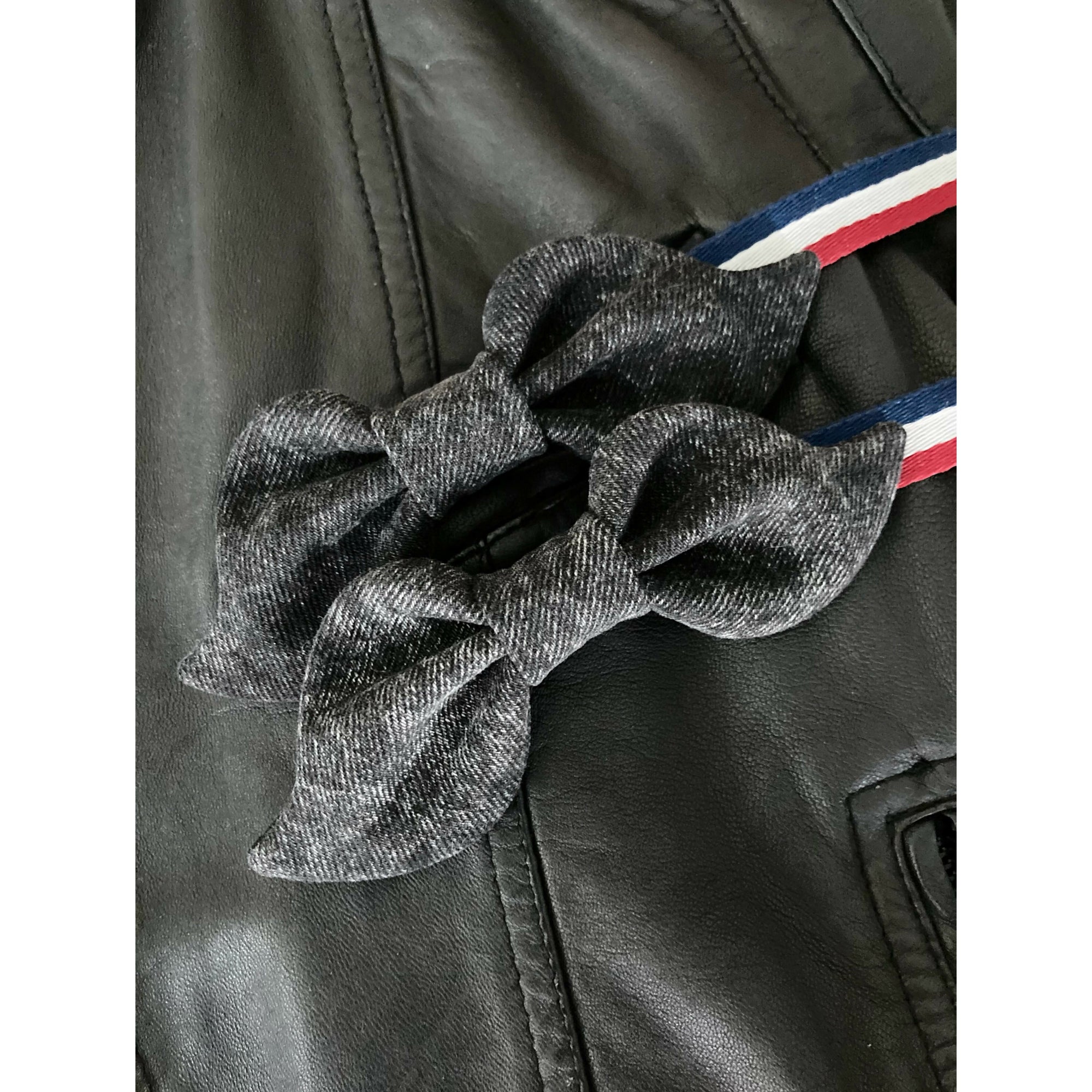 Nœud papillon Le Moustachu modèle Le Débridé