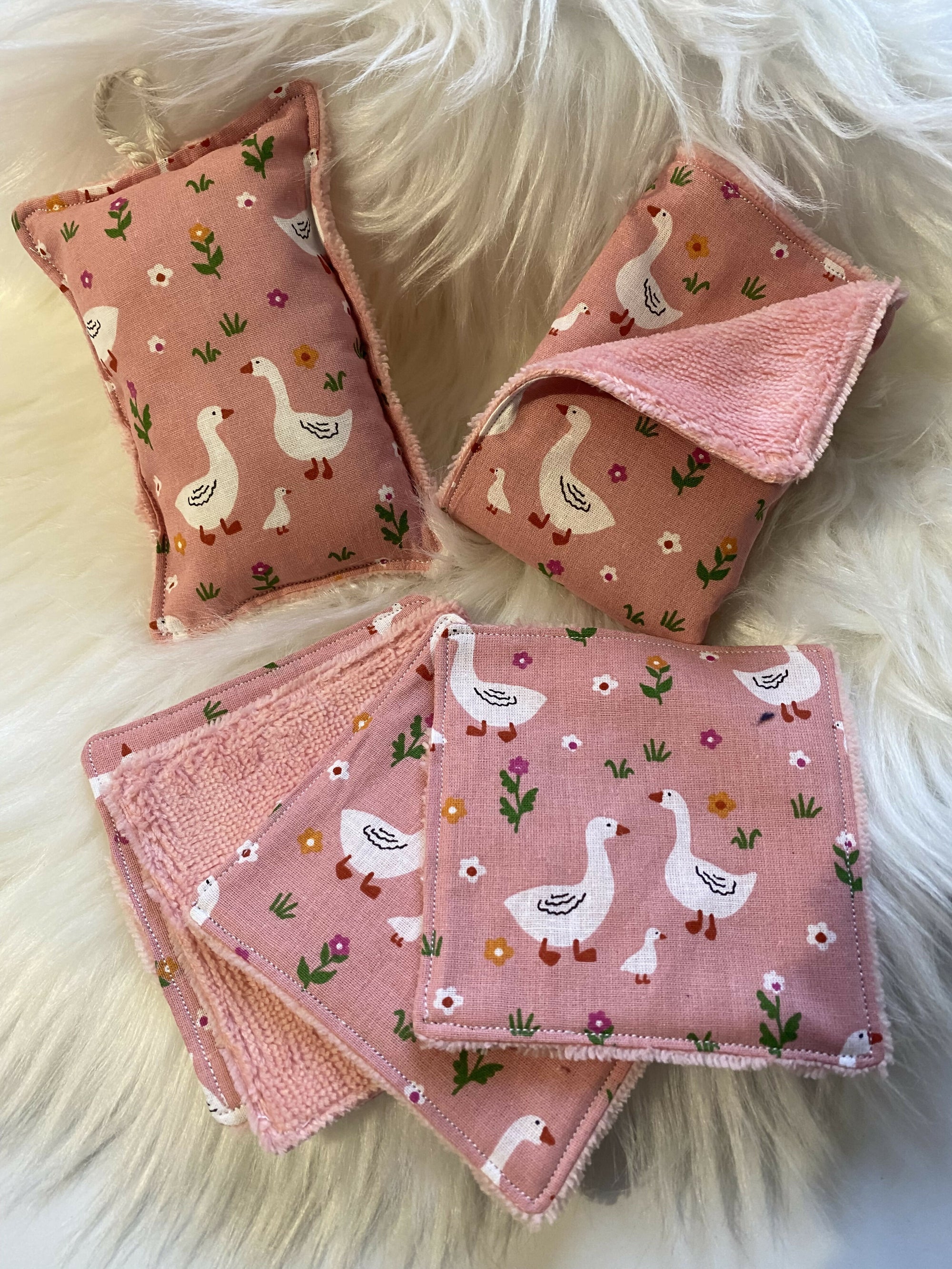 PANIER LINGETTES OIES ROSES1