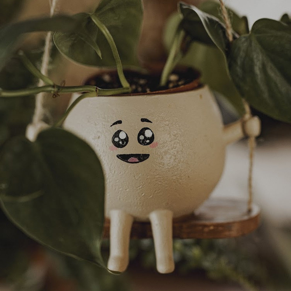 Pot plante balancoire, pot balancoire, pot de fleur balancoire, cache pot balancoire, petit cache pot visage, mini pot de fleur visage, pot de fleur mignon, yeux de biche, kawaii, style Manga, cadeau mignon, pot de fleur tete, cache pot tete.