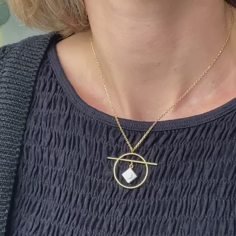 Geometric necklace with a Lego brick - Les Astucieuses