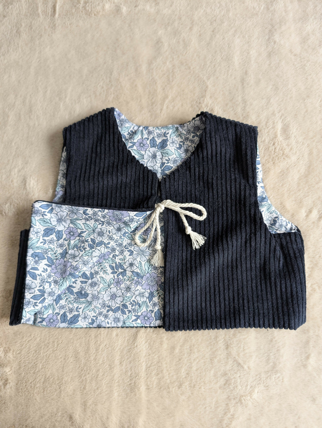 GILET DE BERGER Velour fleurs 9-12mois