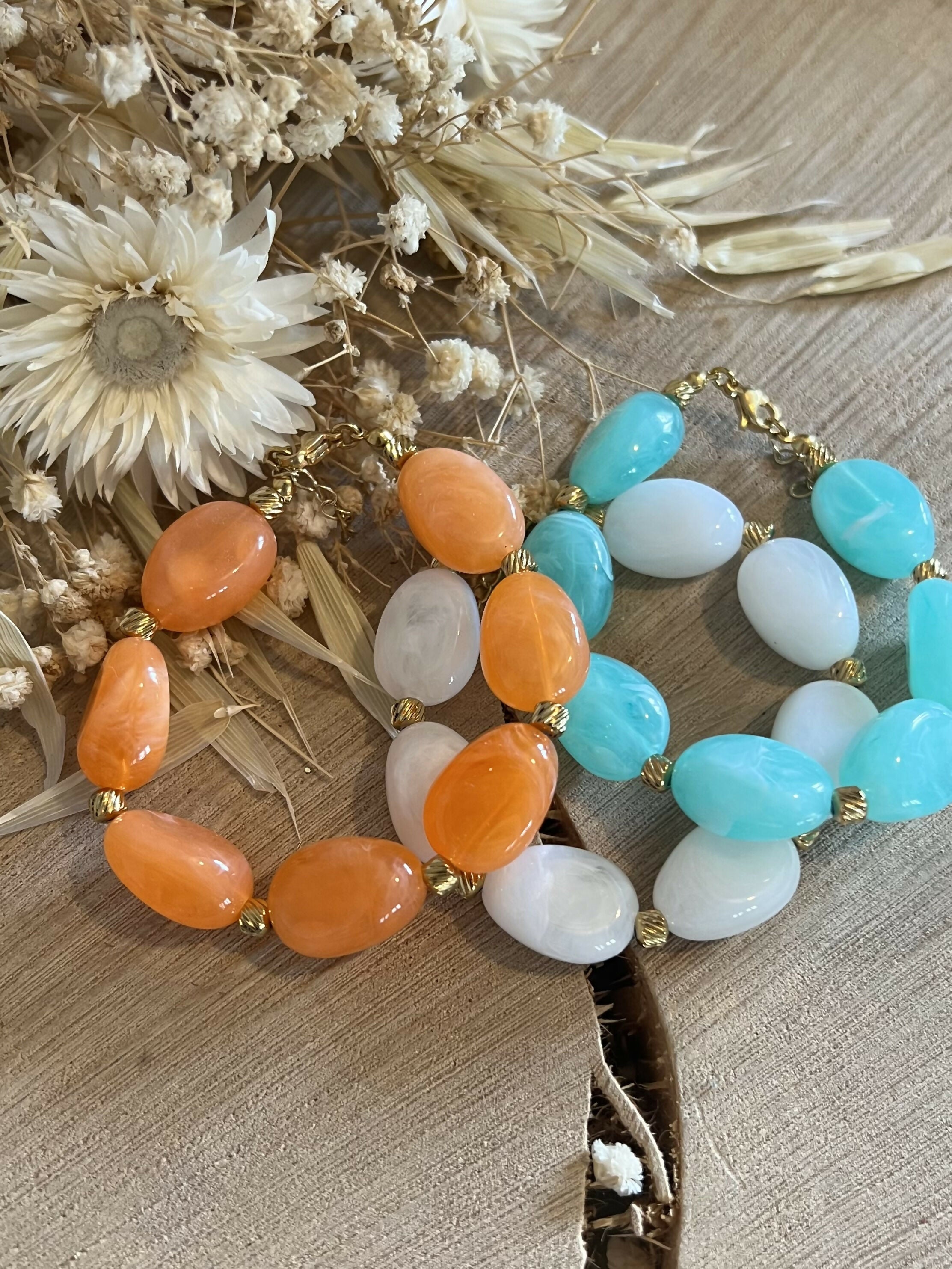 Bracelet with large irregular white beads