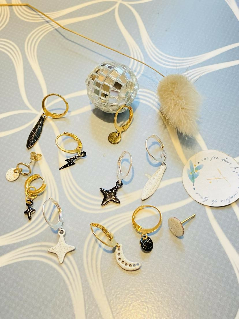 Boucles d'oreilles STELLAIRE doré
