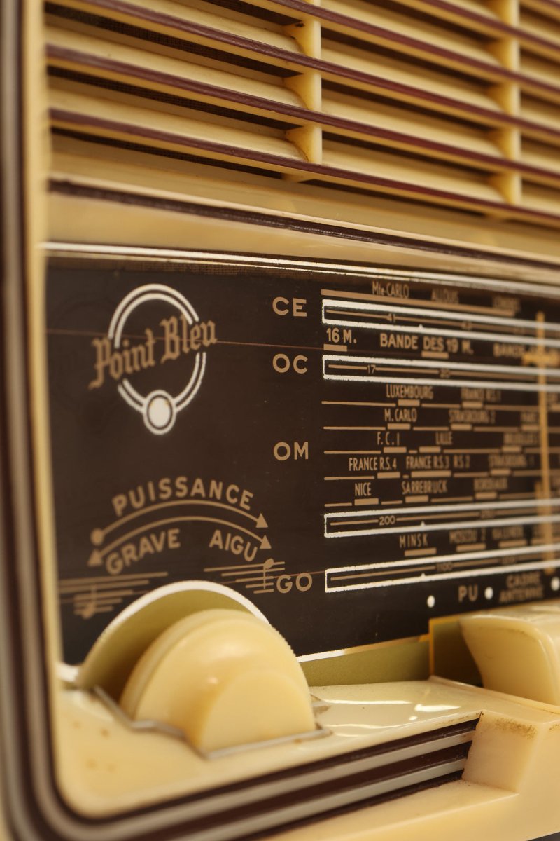 Radio Bluetooth Point Bleu Vintage 60’s - radio - vintage - bluetooth - tsf - absolument - dab - modernisation - retrofit