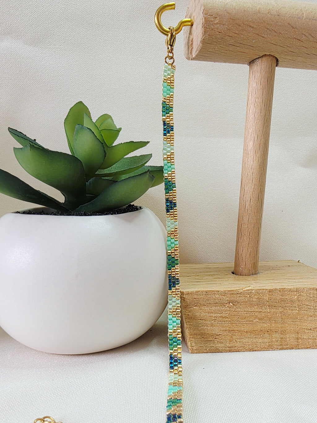 Bracelet Triangle Fin