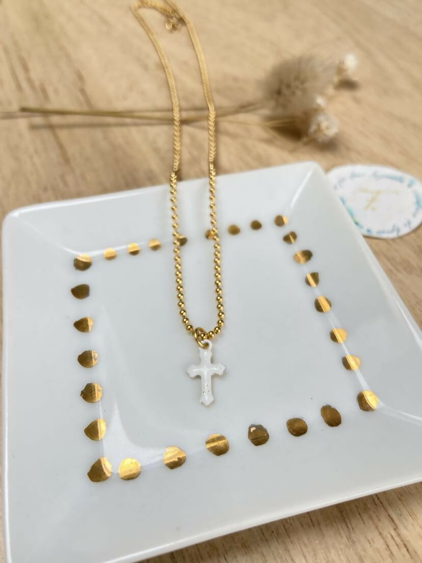collier cosmos croix doré blanc
