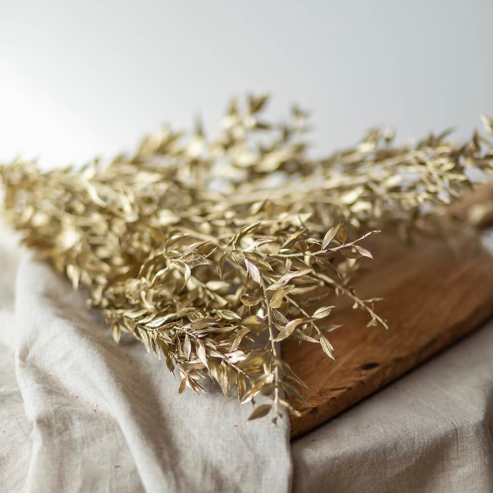 botte-fleurs-sechees-ruscus-dore-flowrette